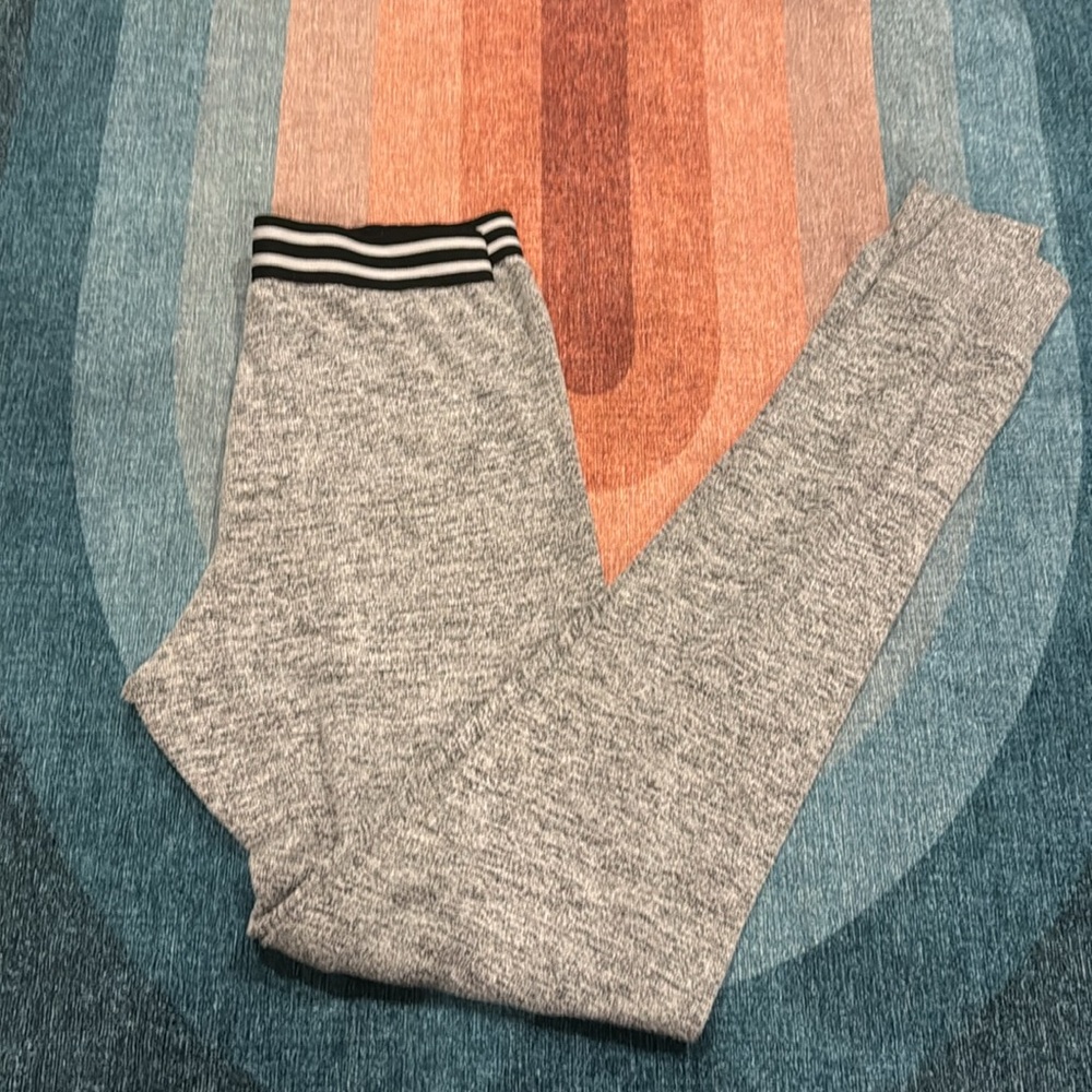 *Make + Model Gray Jogger Sweatpants Lounge Pants XS